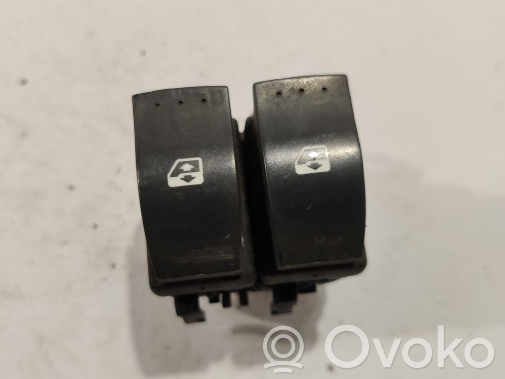 Renault Laguna II Electric window control switch 