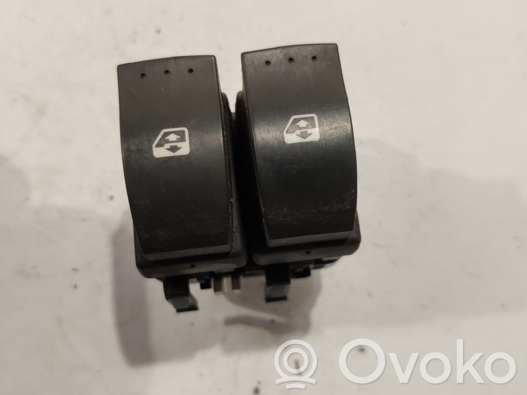 Renault Laguna II Electric window control switch 
