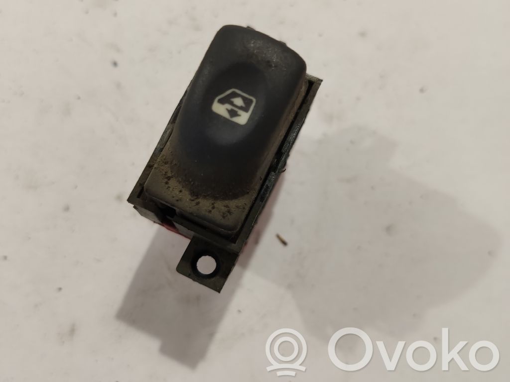 Renault Espace III Electric window control switch 