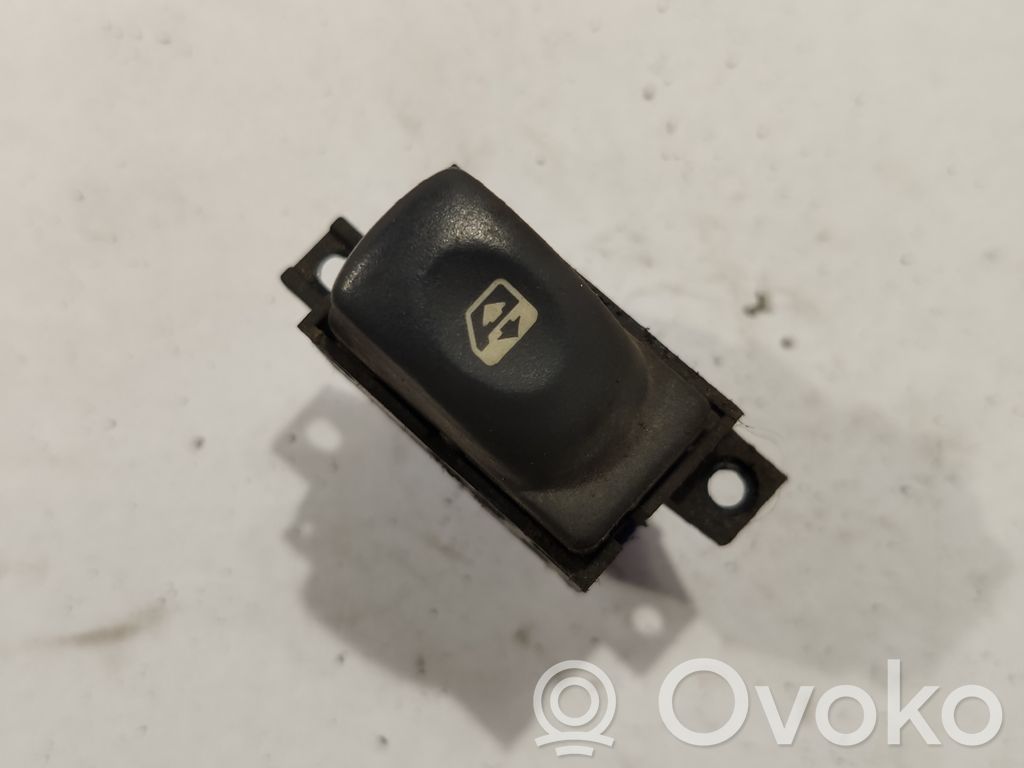 Renault Espace III Electric window control switch 