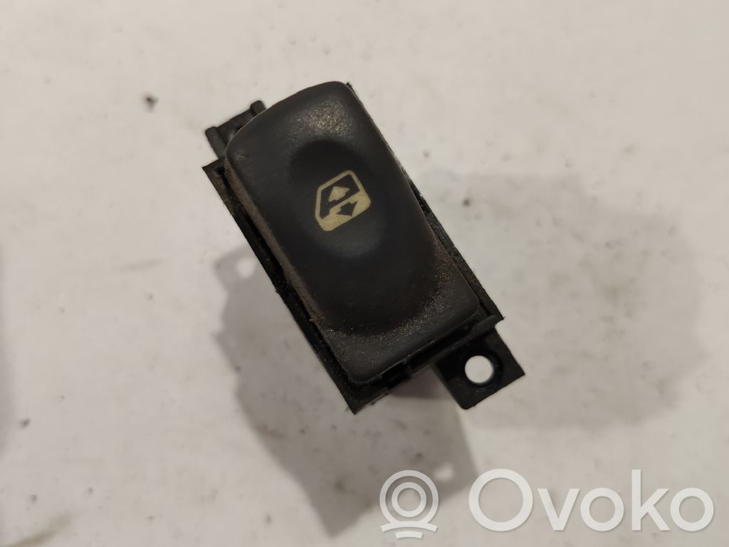 Renault Espace III Electric window control switch 