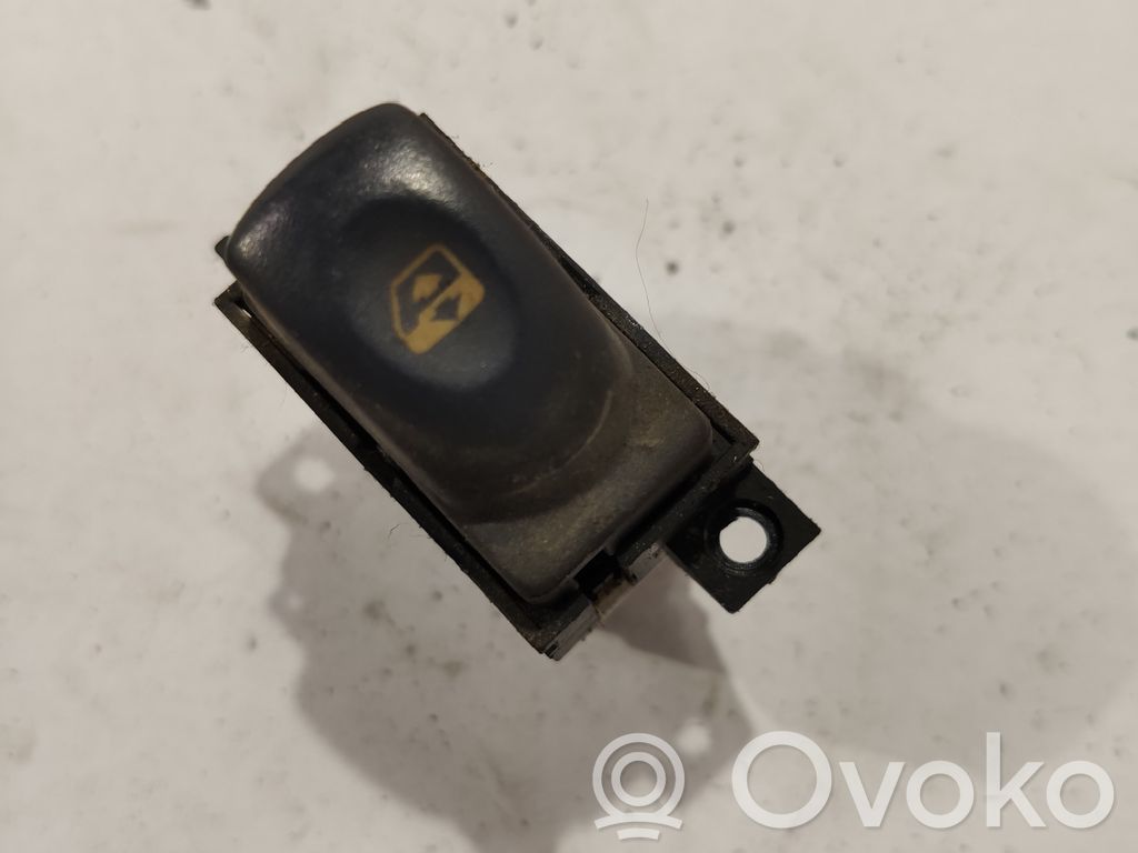 Electric window control switch   7700876400