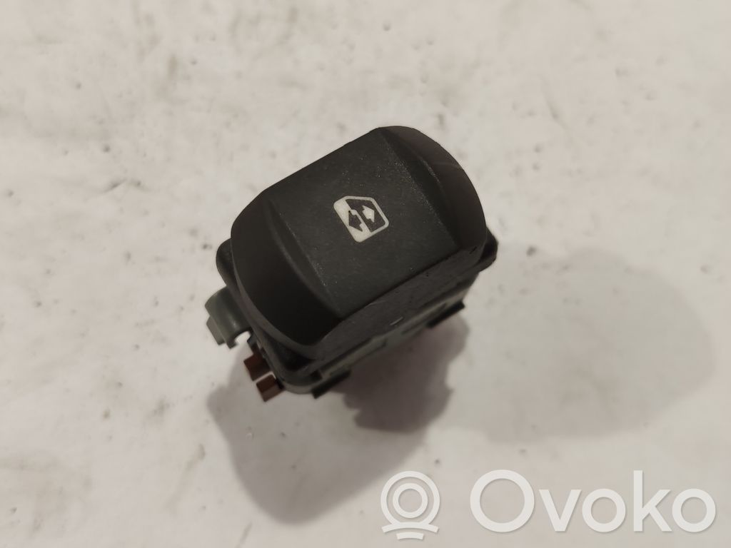 Renault Megane II Electric window control switch 