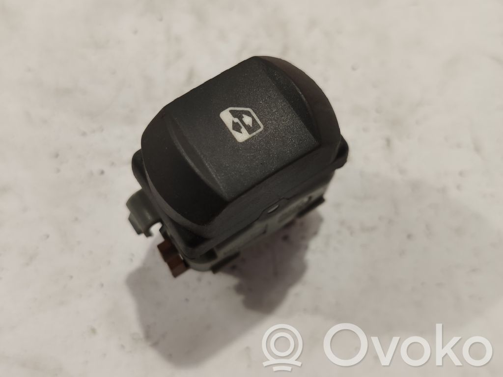 Renault Megane II Electric window control switch 
