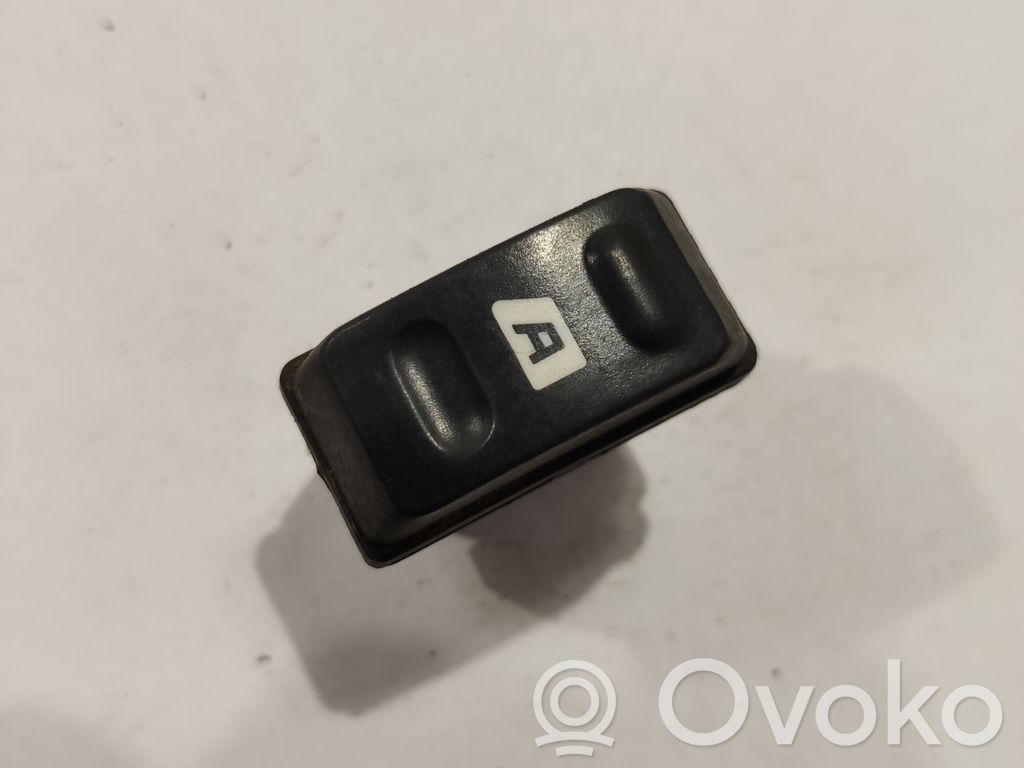 Citroen Xsara Picasso Electric window control switch 