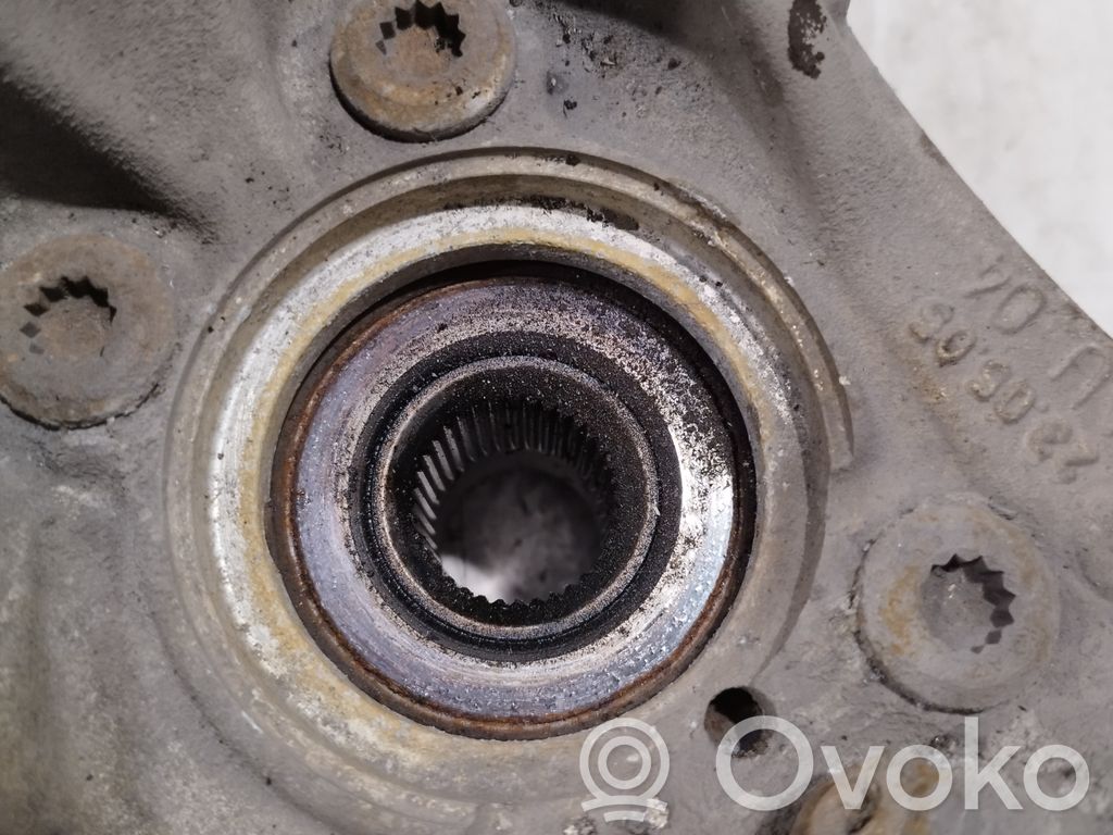 Volkswagen PASSAT B6 Mozzo ruota anteriore 