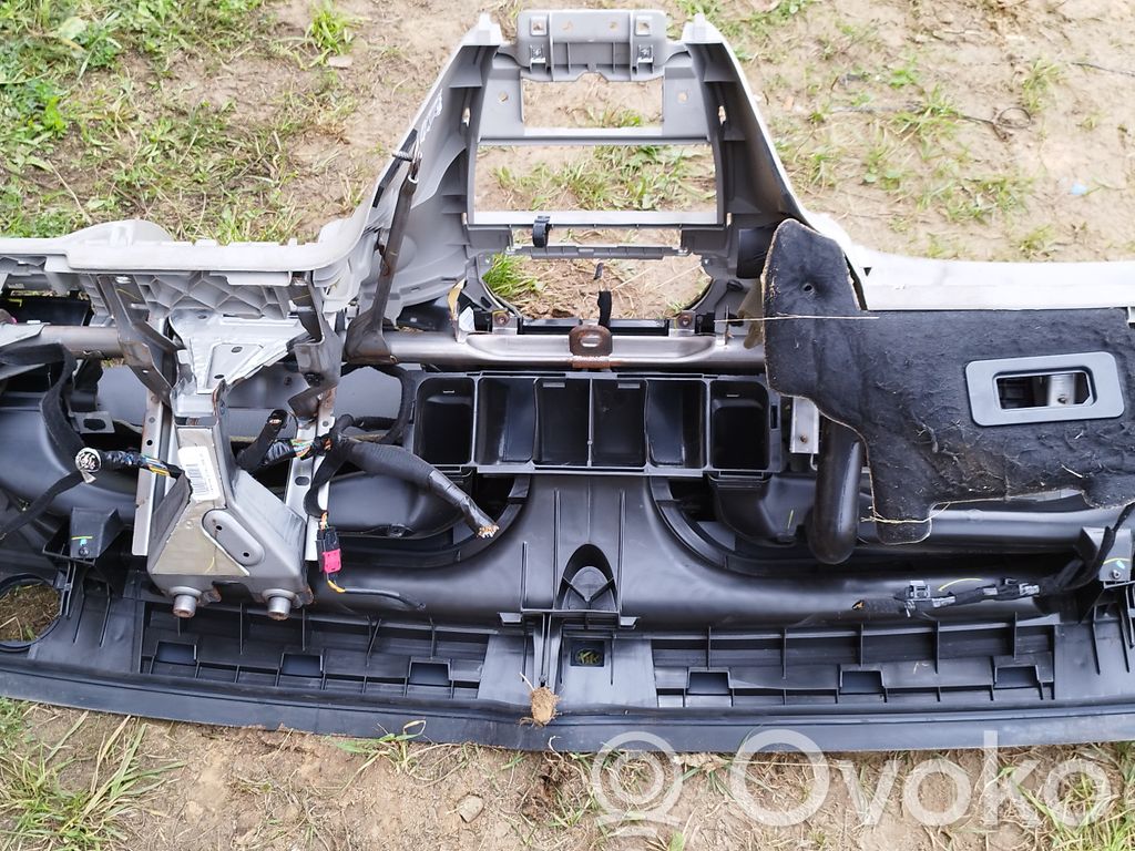 Dashboard   96609215