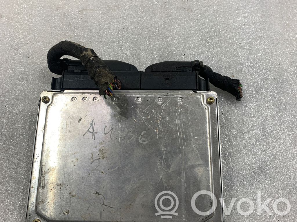 Audi A4 S4 B6 8E 8H Engine control unit/module 