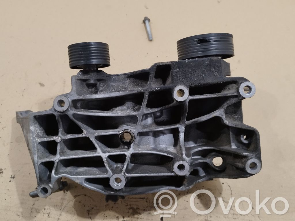 BMW 1 E81 E87 A/C compressor mount bracket 
