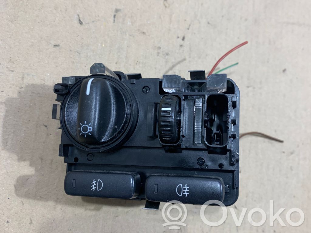 Przełącznik świateł   MG12BB00146,05W12E02