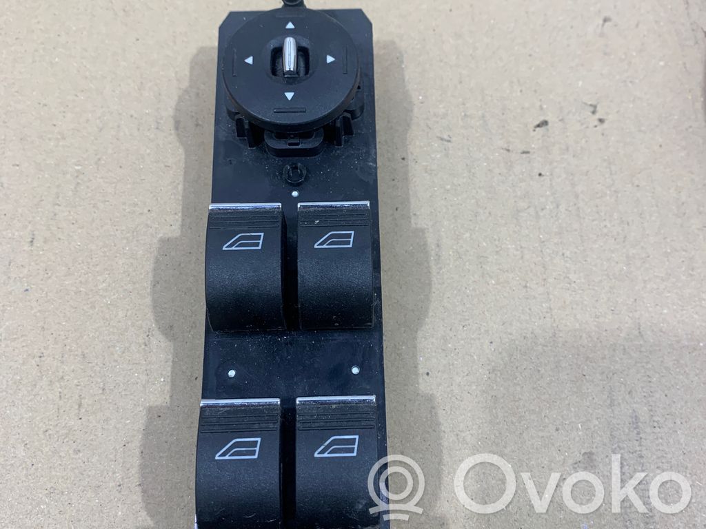 Ford Focus Electric window control switch 