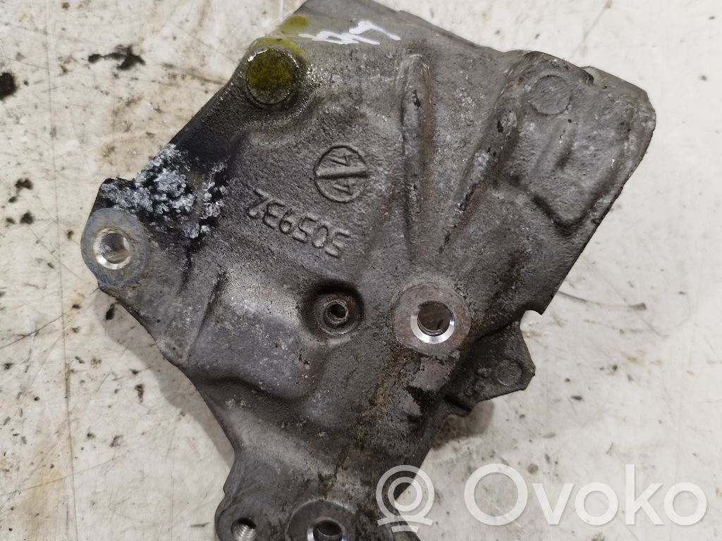 Citroen Berlingo Fuel filter bracket/mount holder 