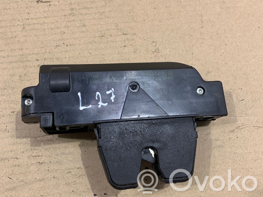 Citroen C4 I Aizmugurējā pārsega slēdzene (ārpusē) 