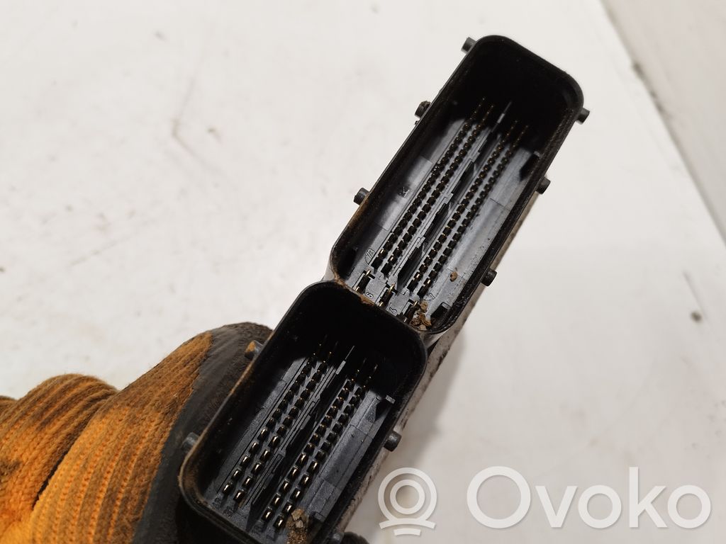 Volkswagen PASSAT B6 Engine control unit/module ECU 