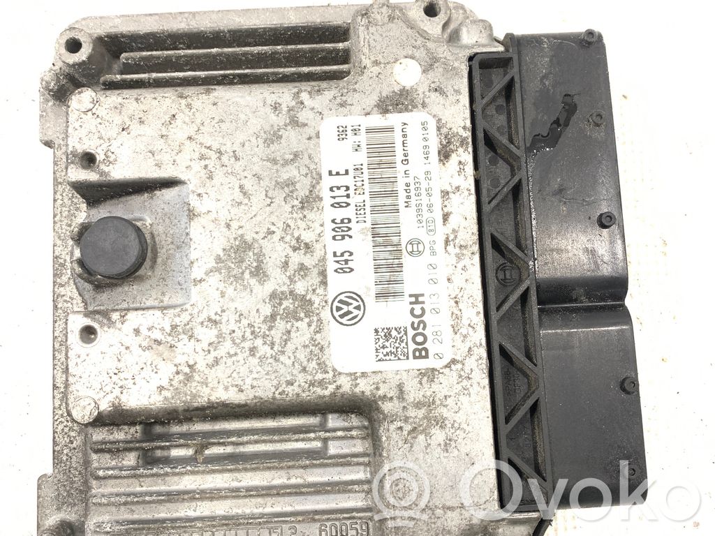 Volkswagen Polo IV 9N3 Unidad de control/módulo del motor 