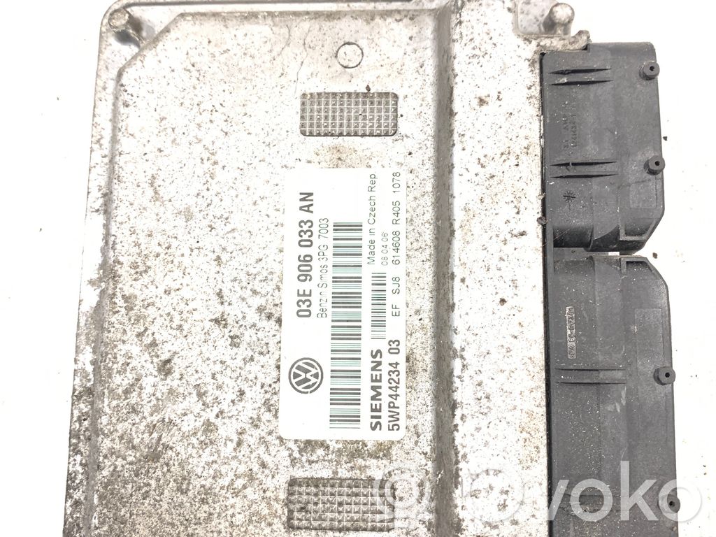 Skoda Fabia Mk2 (5J) Engine control unit/module 