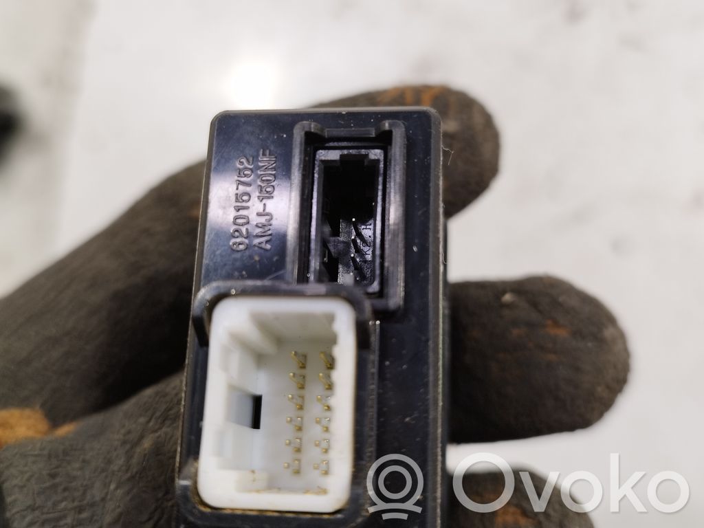 Hyundai i40 Enchufe conector USB 