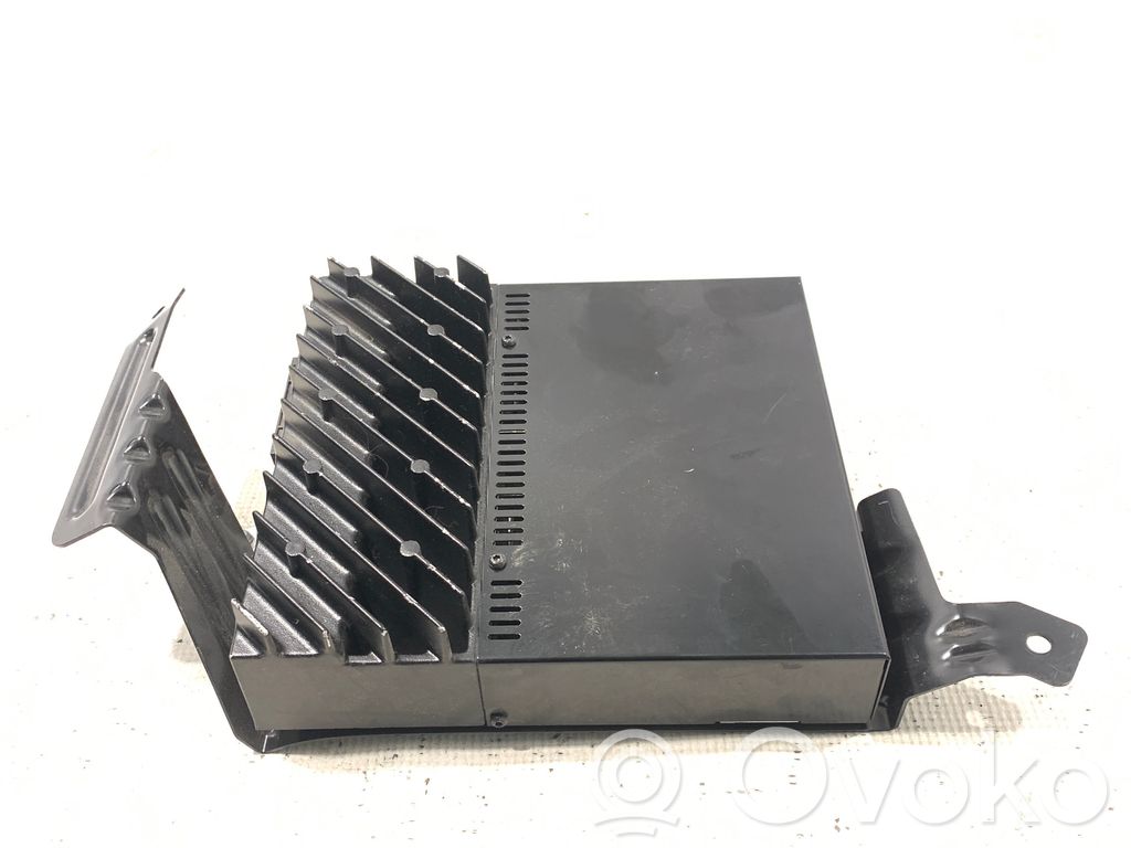 Amplificador de sonido   6952630