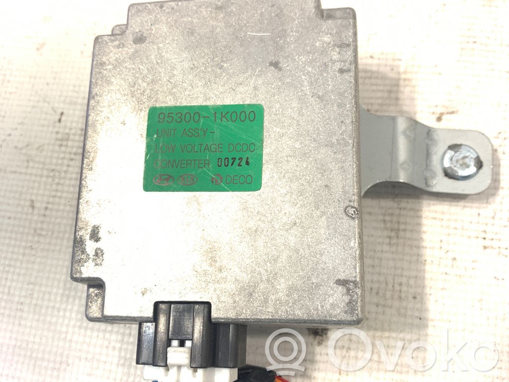 Hyundai ix20 Voltage converter/converter module 