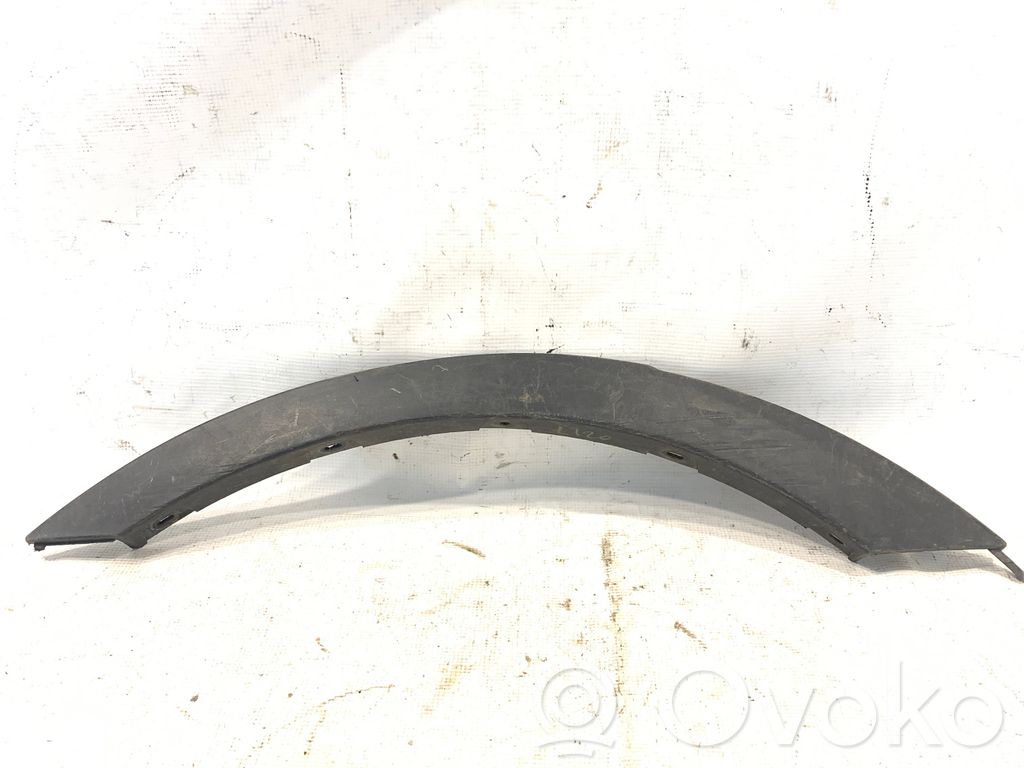 BMW X3 E83 Galinės arkos apdaila 