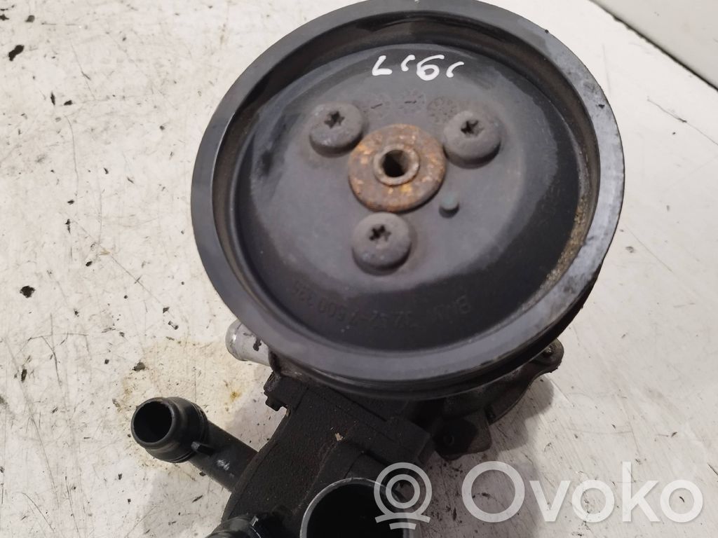 BMW 1 E81 E87 Power steering pump 
