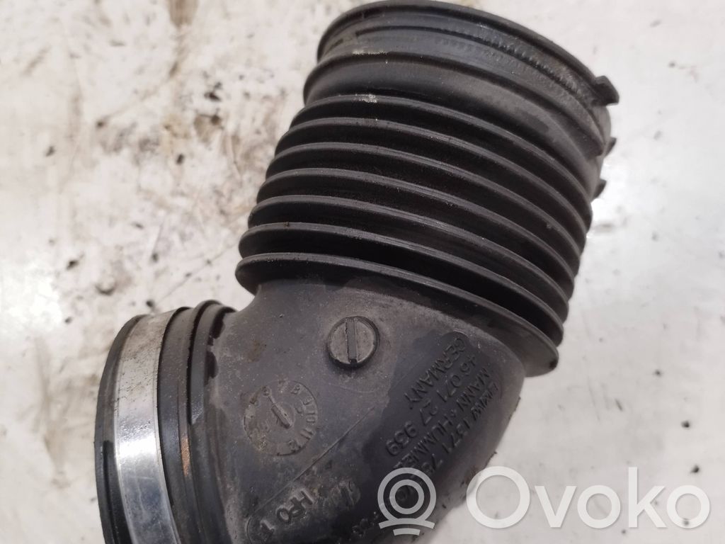 BMW 1 E81 E87 Ilmanoton letku 