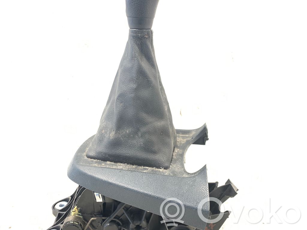 Ford Fiesta Gear shifter/selector 