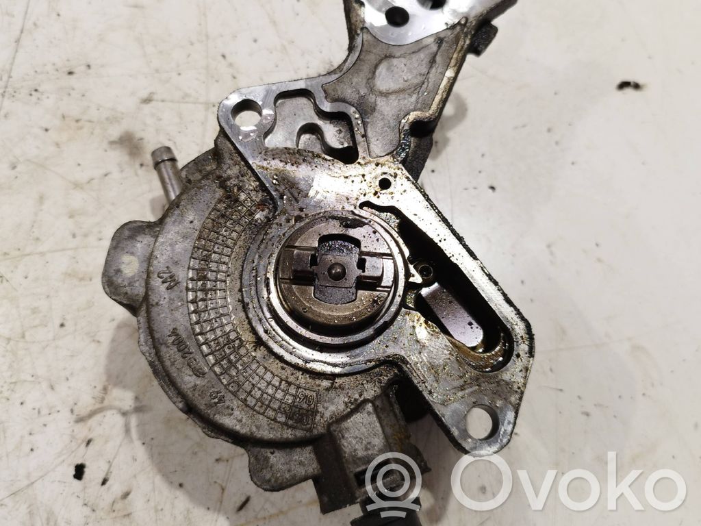 Skoda Roomster (5J) Alipainepumppu 