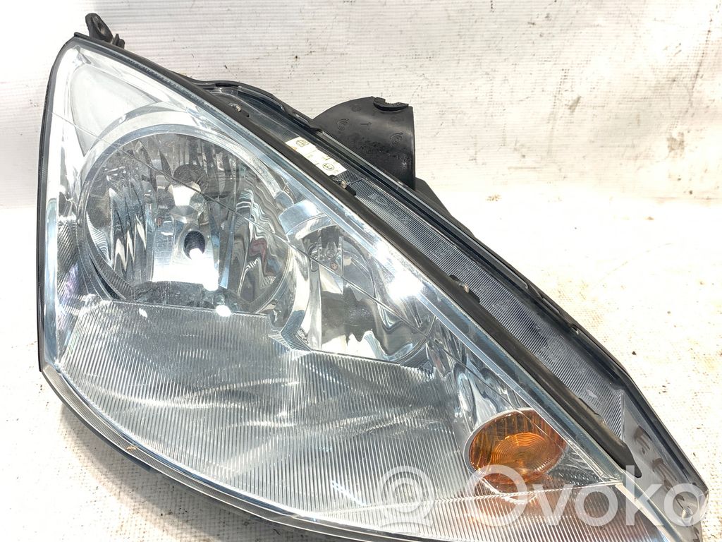 Ford Focus Headlight/headlamp 