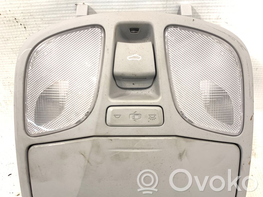 Hyundai i40 Priekinių vietų apšvietimo žibintas 