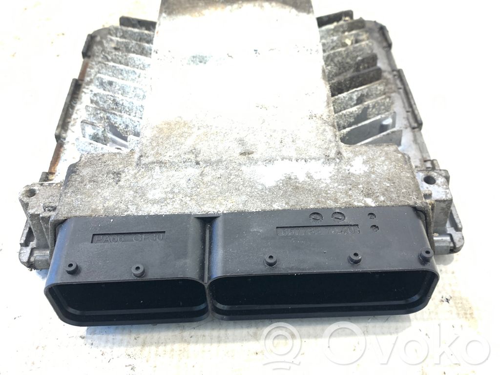 Volkswagen PASSAT B6 Engine control unit/module 