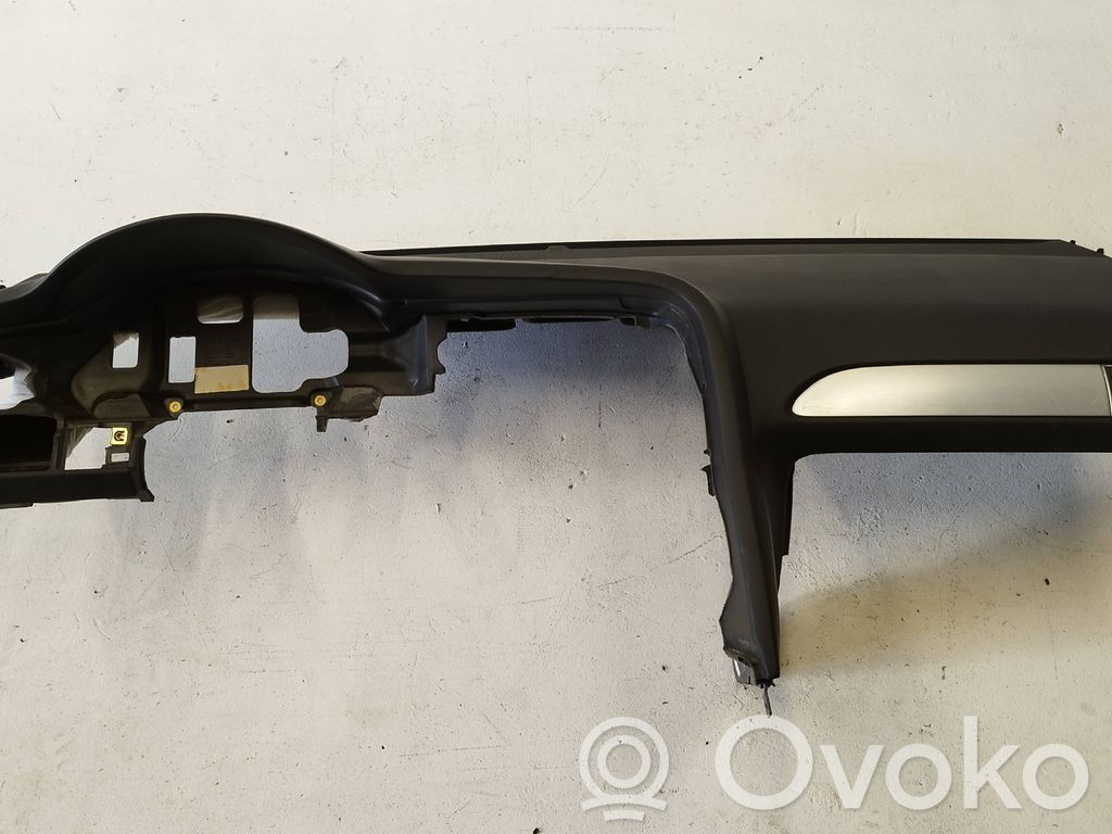 Audi A6 S6 C6 4F Panelė 
