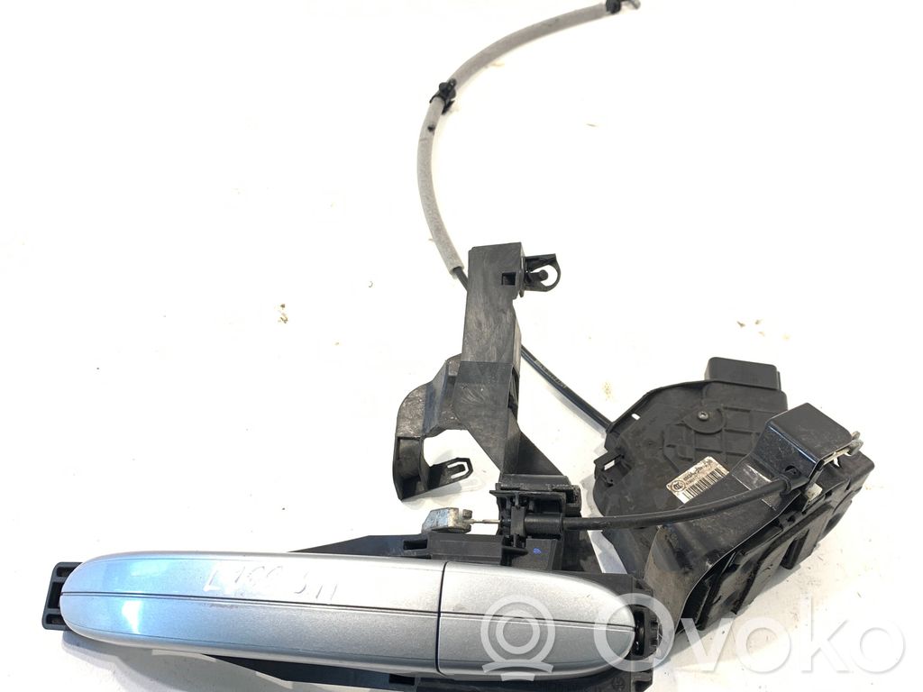 Opel Astra J Aizmugurē slēdzene 