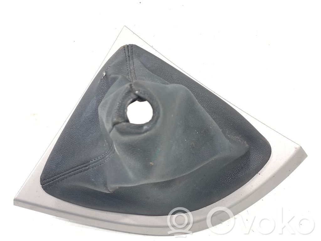 BMW 1 E81 E87 Revêtement pommeau de levier de vitesses cuir 