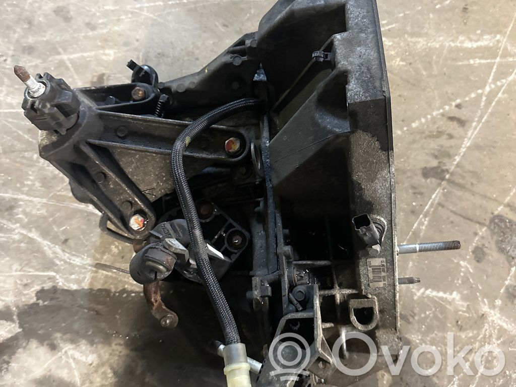 Nissan Note (E11) Manual 5 speed gearbox 