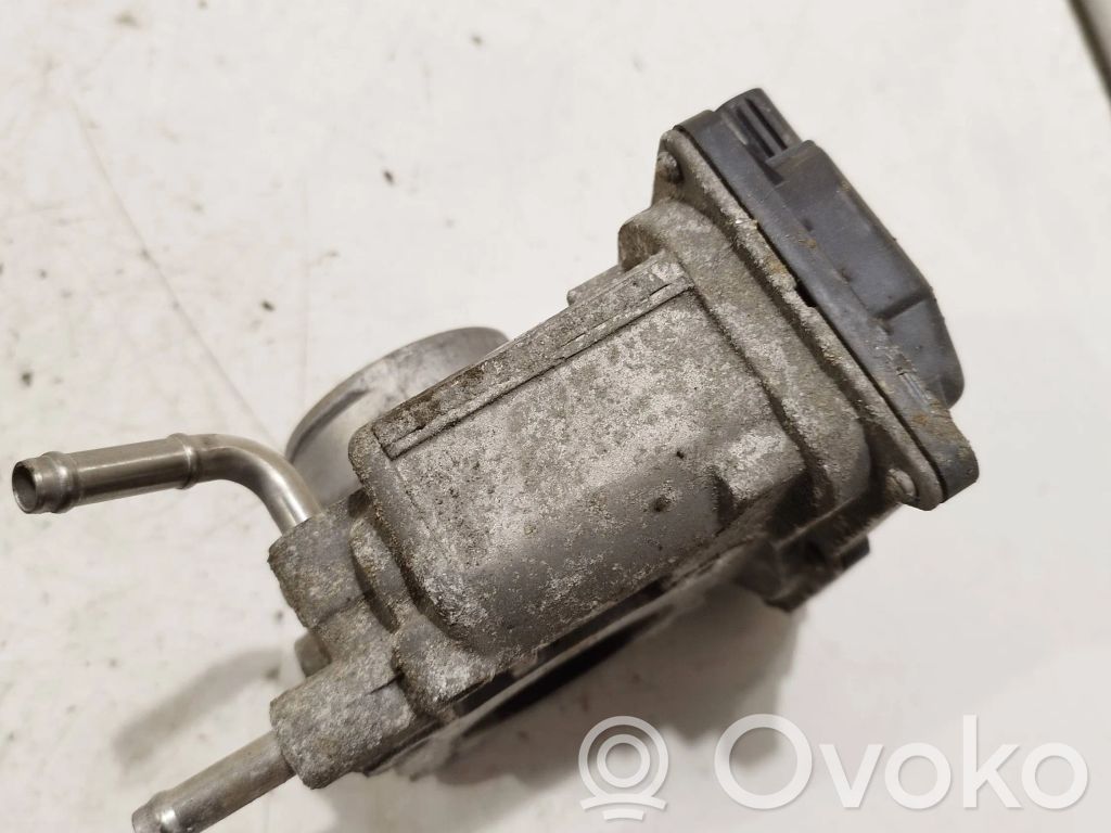 Toyota Avensis T250 Throttle valve 