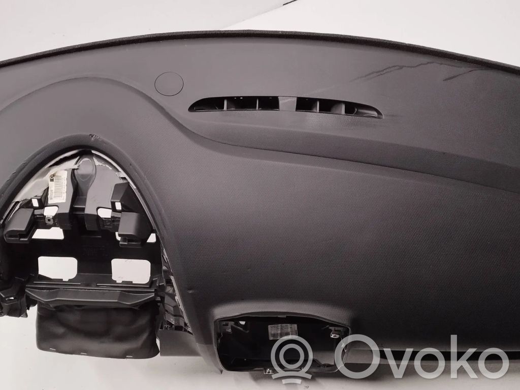 Renault Clio IV Armaturenbrett Cockpit 