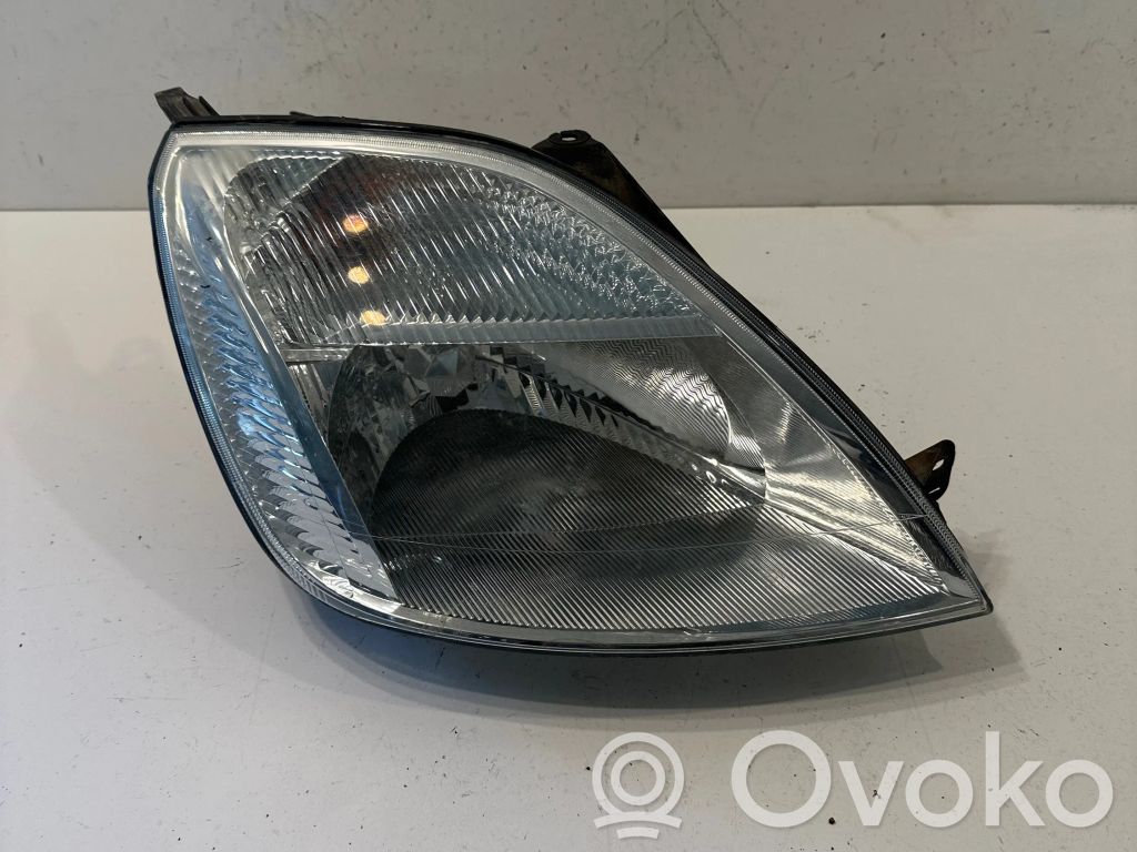 Ford Fiesta Phare frontale 