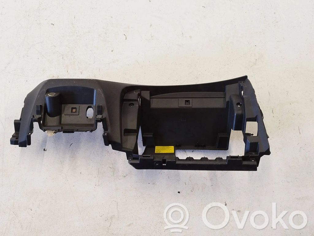 Subaru Forester SH Daiktadėžės (bordačioko) remas 