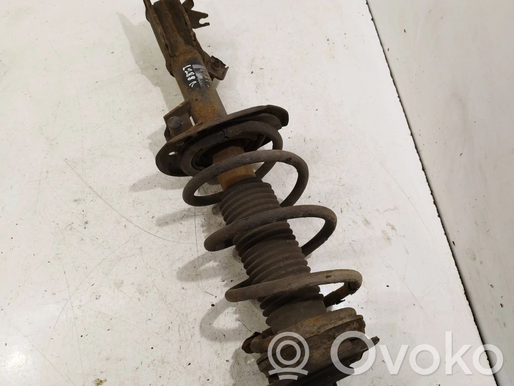 Nissan Qashqai Ansamblu amortizor cu arc față 