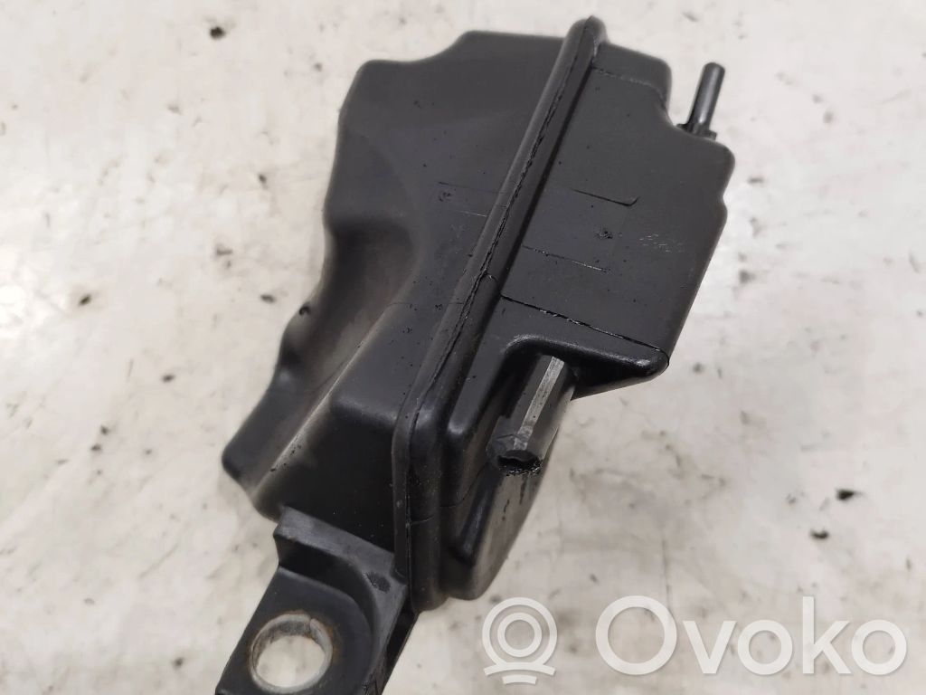Volvo V70 Tyhjiösäiliö 