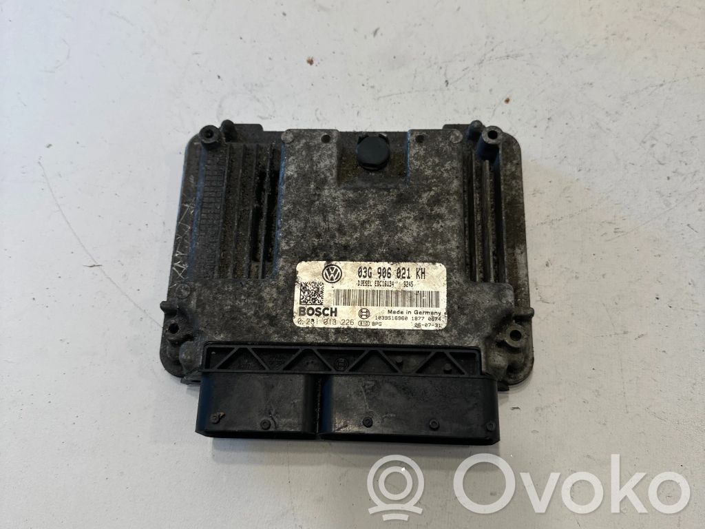 Volkswagen Golf V Engine control unit/module 