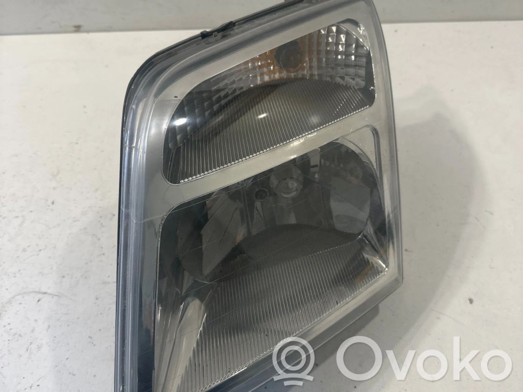 Ford Connect Headlight/headlamp 