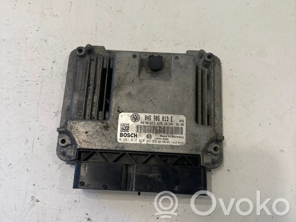 Volkswagen Polo IV 9N3 Unidad de control/módulo del motor 