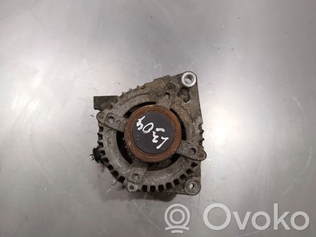 Alternador   270600N050,1042102530