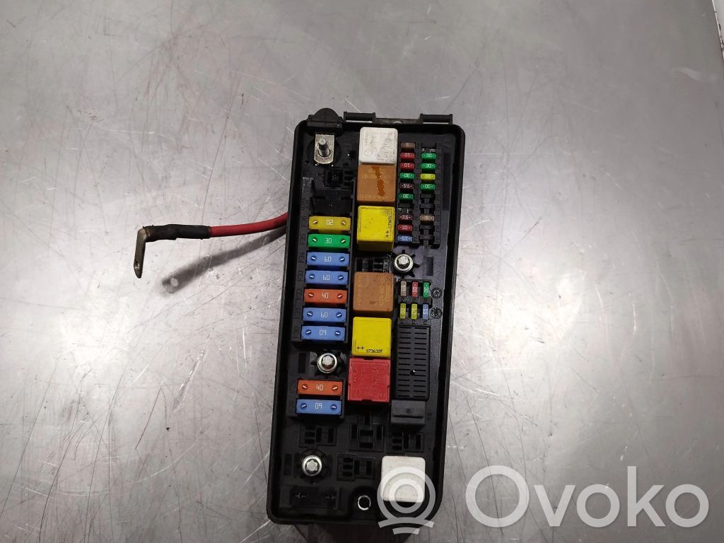 Opel Vectra C Fuse module 