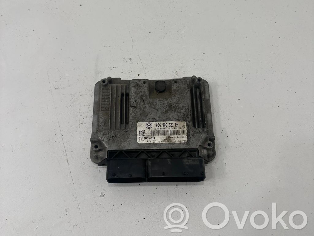 Volkswagen Touran I Engine control unit/module ECU 