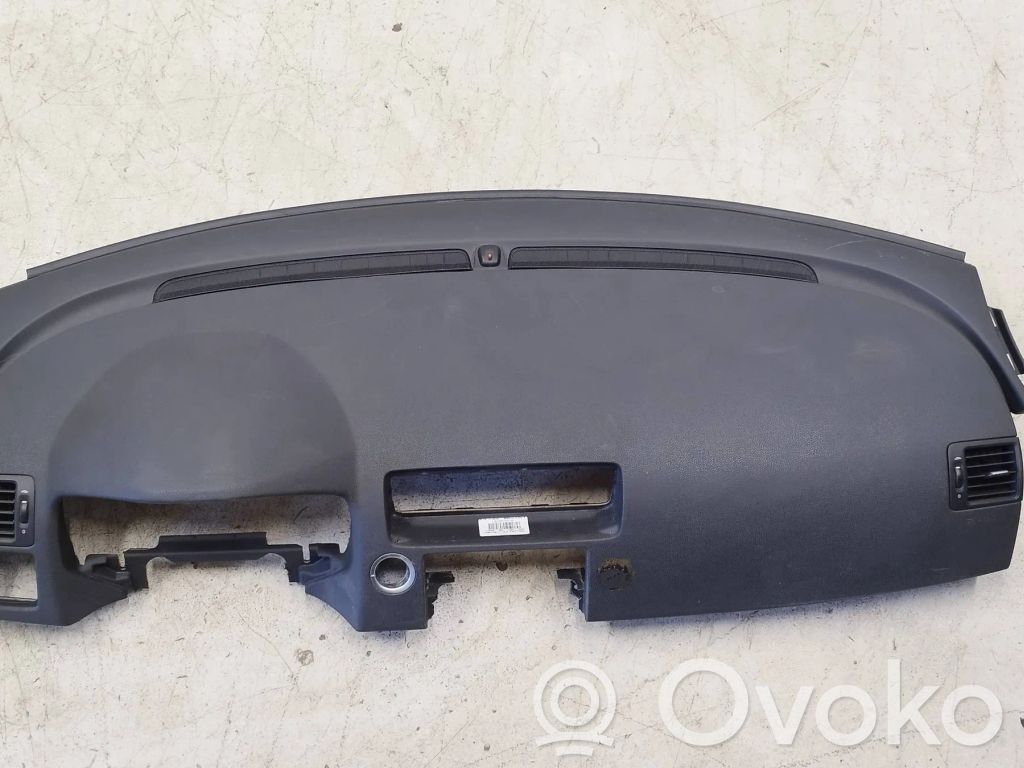 Volvo V50 Панель 