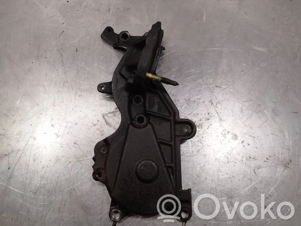 Toyota Avensis T250 Engine mounting bracket 