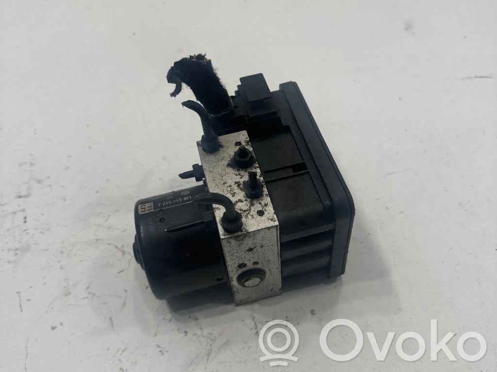 Volkswagen Golf IV Bomba de ABS 